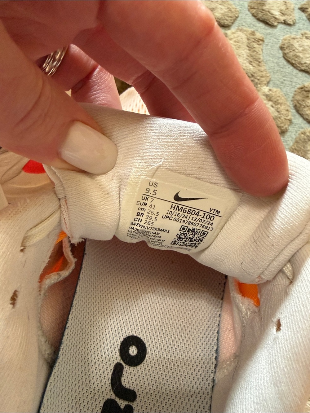 Women’s Nike Vomero 18 Running Shoe | Size 9.5 👟 - Picture 8 of 13